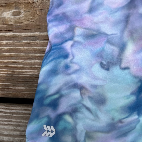 ALL IN MOTION SHORTS SIZE L MARBLE COLOR BLUES - Picture 3 of 4